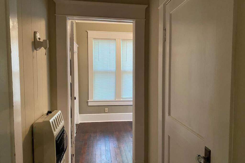 Mill Cottage Тупело Экстерьер фото