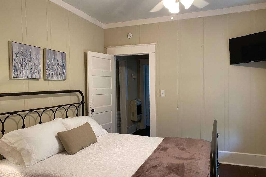 Mill Cottage Тупело Экстерьер фото