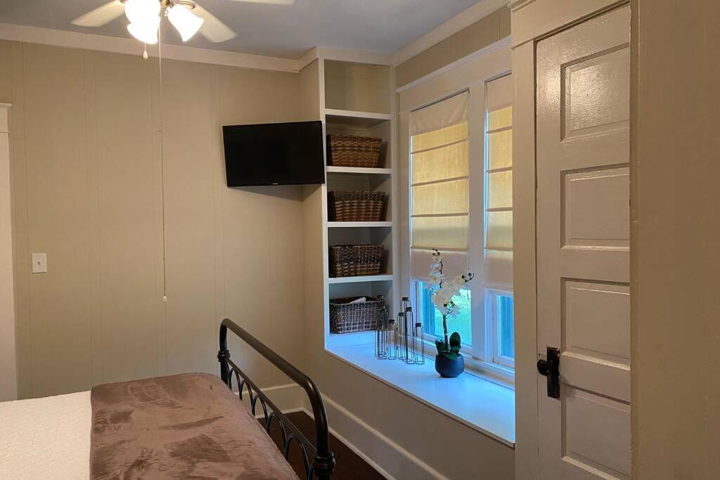 Mill Cottage Тупело Экстерьер фото
